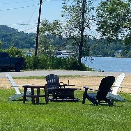 Beach House - On Lake Time Newport Exterior photo